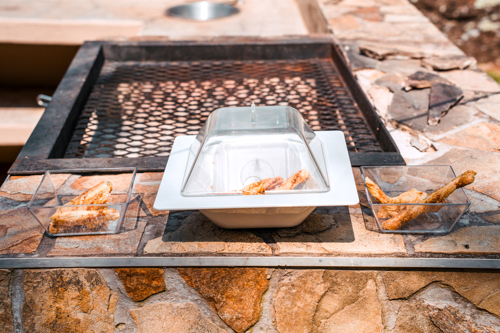 Camp & Outdoor tableware styled outdoors